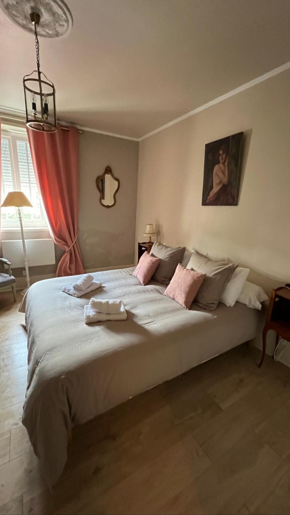 L'escale Et Table D'hotes Bed and breakfast